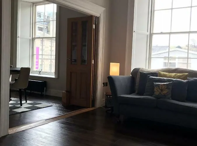 Stramongate * Kendal